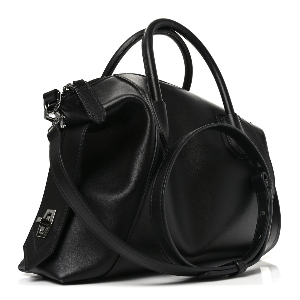 Smooth Calfskin Small Soft Antigona Black