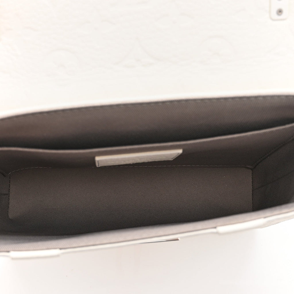 Taurillon Monogram LV Friends Soft Trunk Messenger White