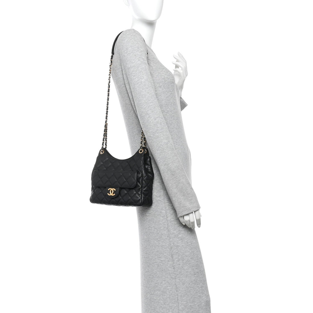 Caviar Quilted Wavy CC Hobo Black