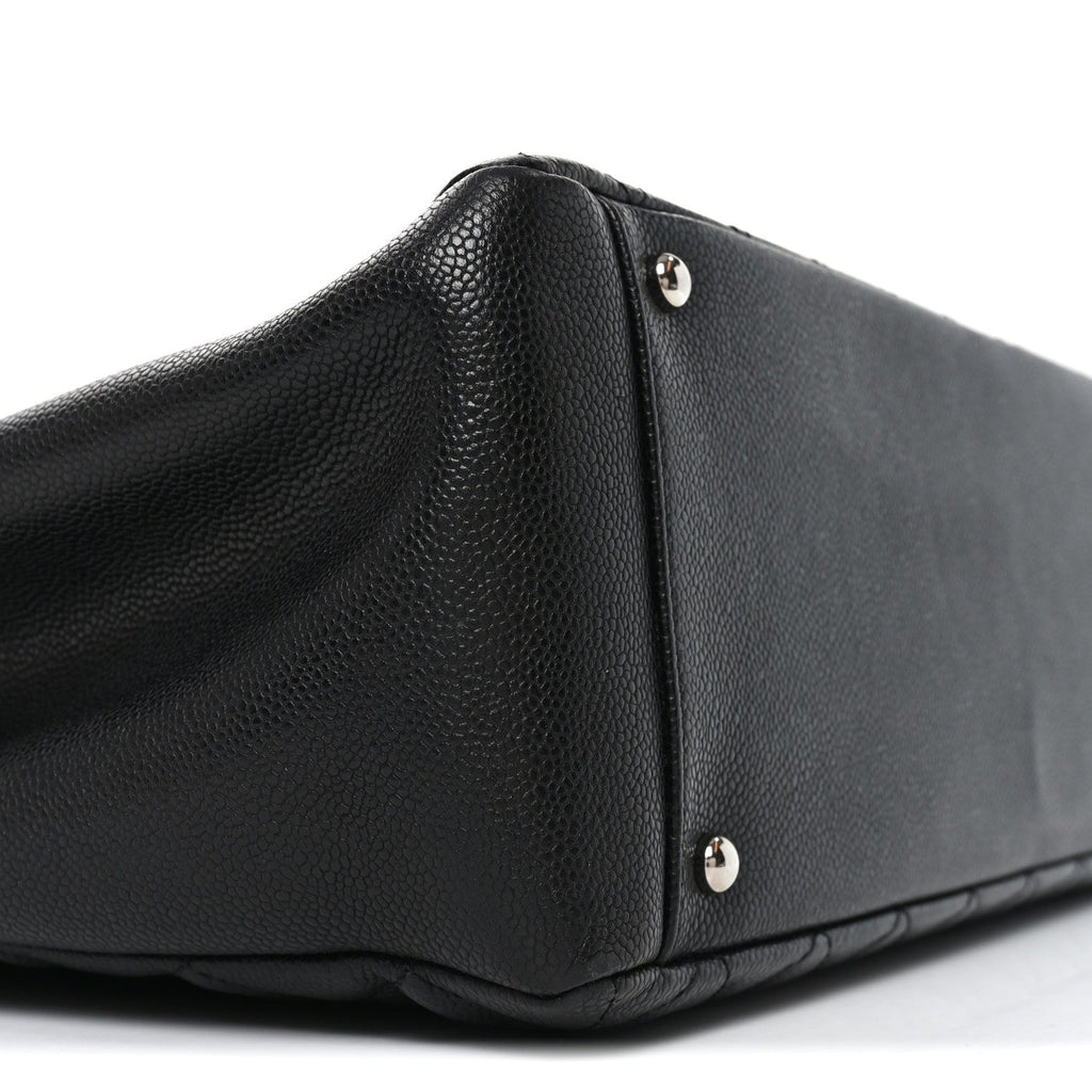 Caviar Quilted XL Grand Shopping Tote GST Black