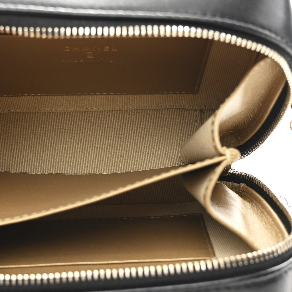 Lambskin Quilted CC Pearl Crush Camera Case Black
