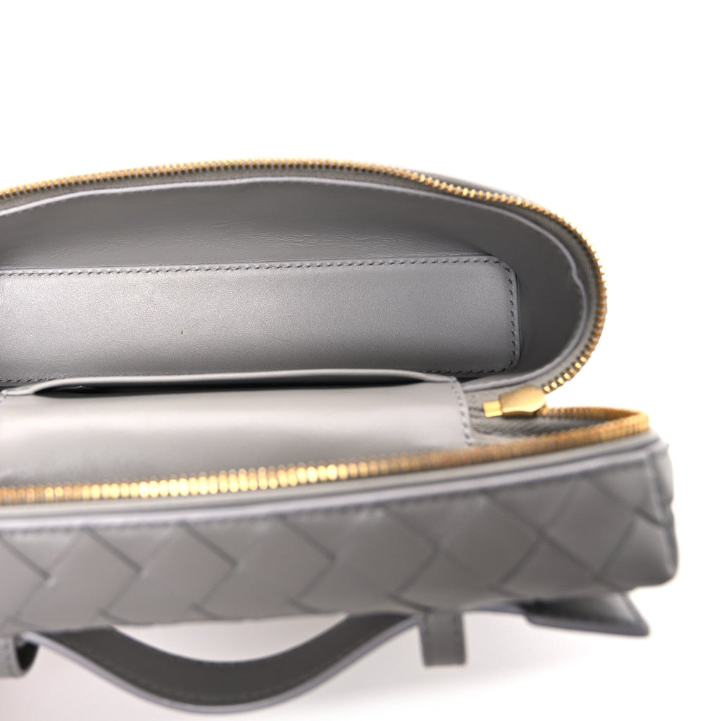 Calfskin Intrecciato Bang Bang Vanity Case Limestone
