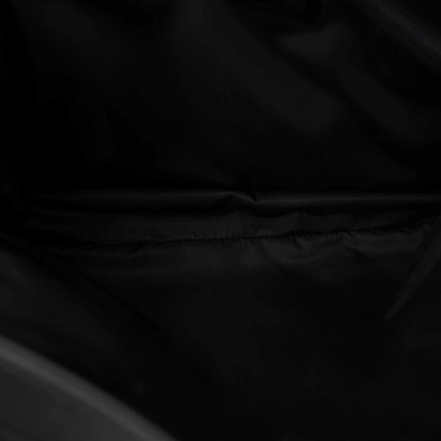 Re-Nylon Padded Medium Traveller Black