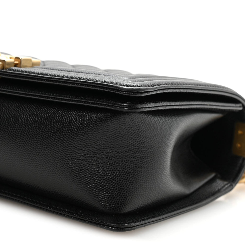 Caviar Quilted Medium Boy Flap Black