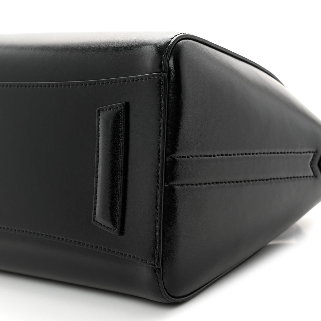 Shiny Lord Calfskin Small Antigona Black
