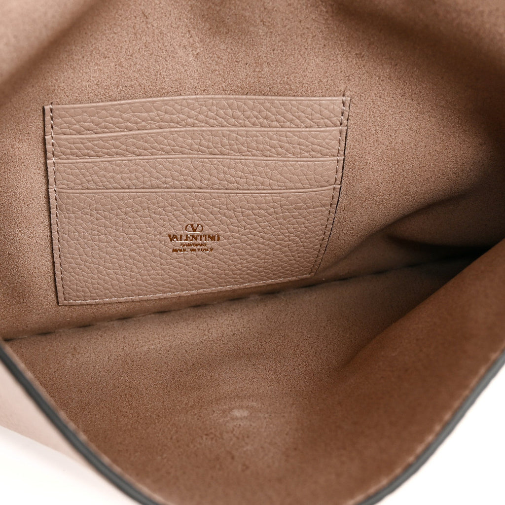 Vitello Medium Rockstud Envelope Flat Wristlet Pouch Poudre