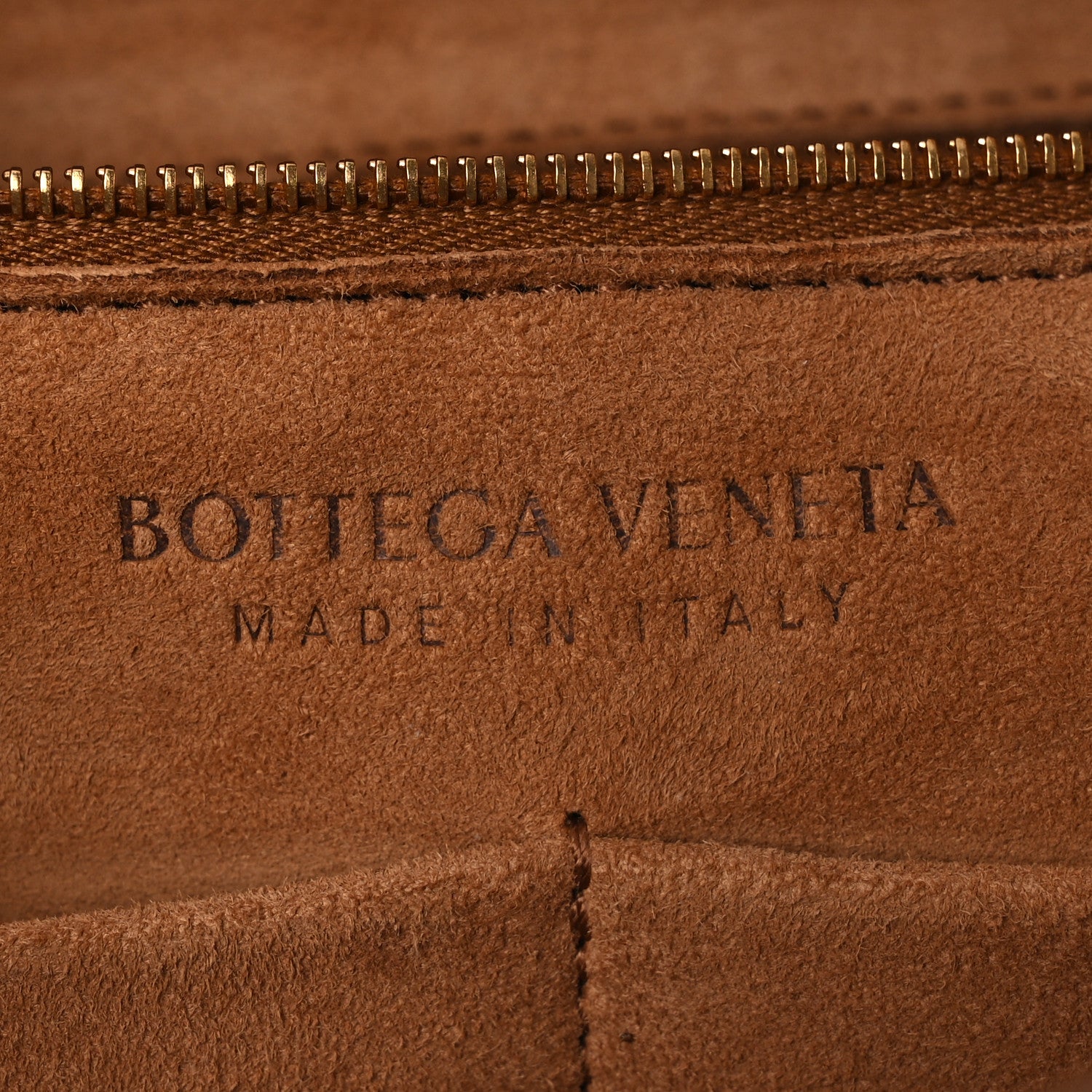 Grained Calfskin Maxi Intrecciato Medium Arco Nude