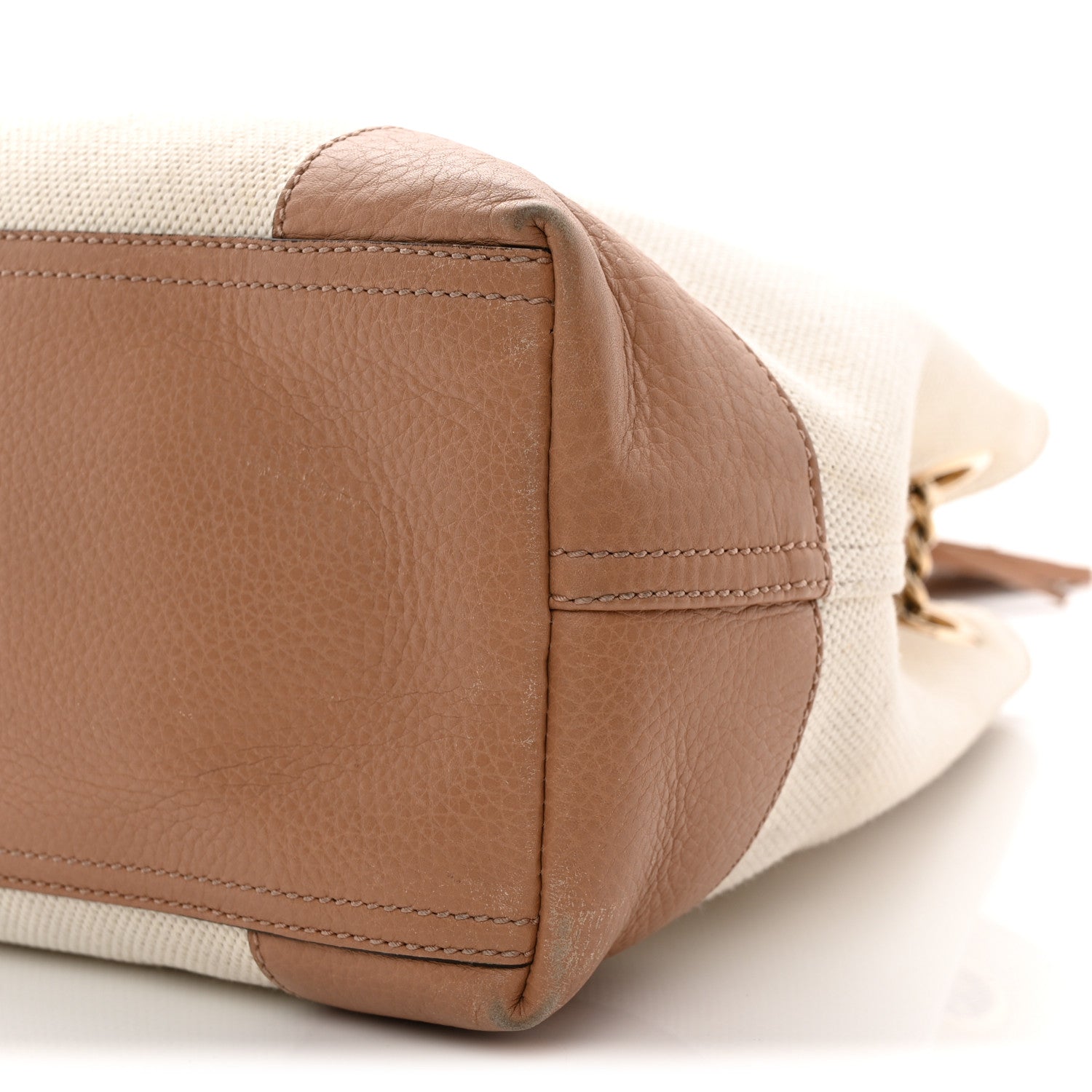 Linen Canvas Pebbled Calfskin Medium Soho Chain Shoulder Bag White Camelia