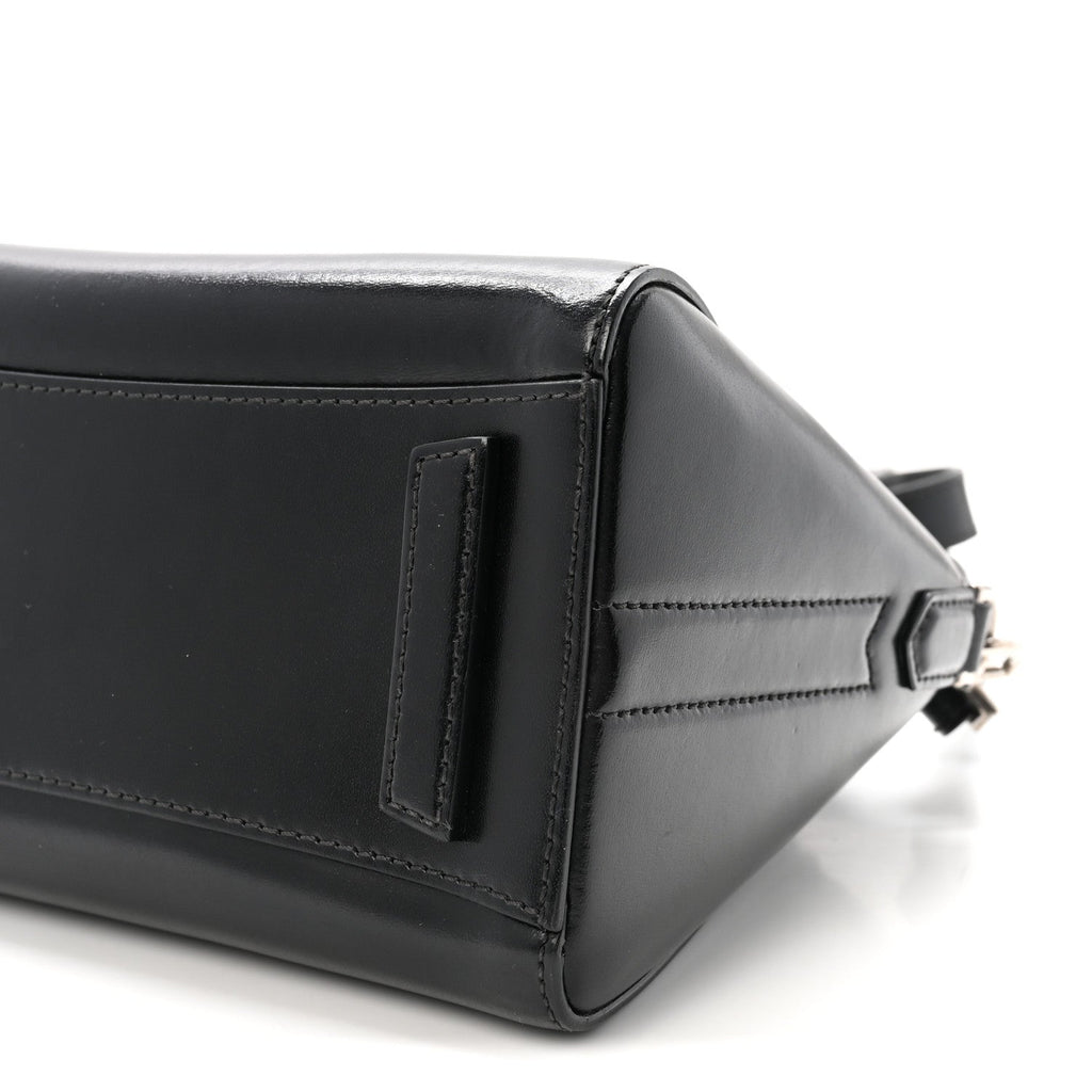 Shiny Lord Calfskin Mini Antigona Black