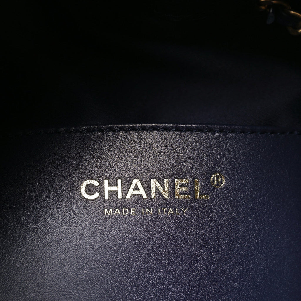 Caviar Quilted Medium Chanel 25 Handbag Dark Navy