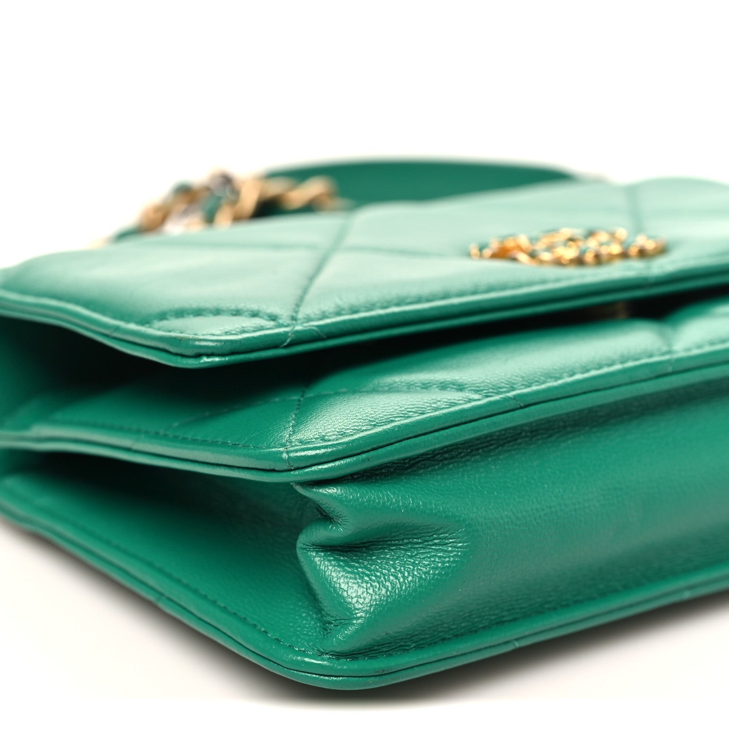 Lambskin Quilted Chanel 19 Wallet On Chain WOC Green