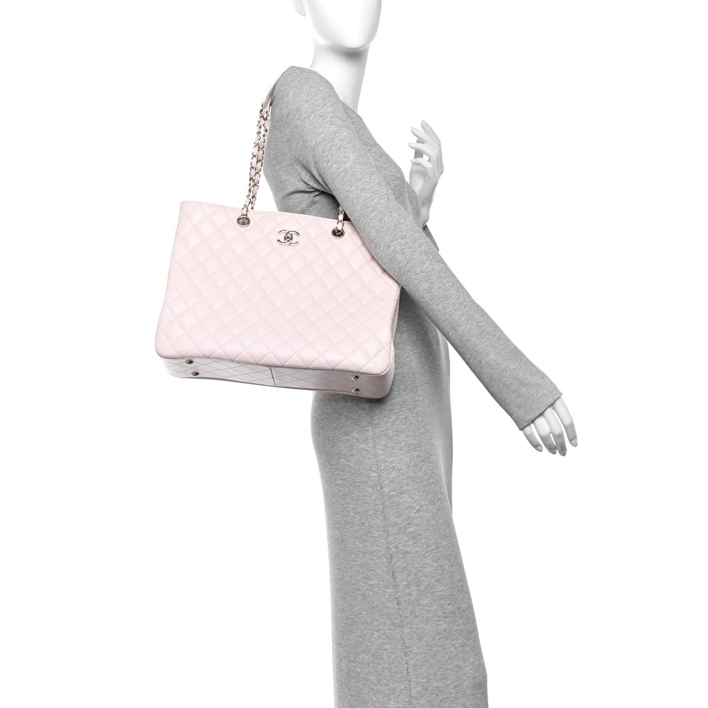 Caviar Quilted Large Classic Shopping Tote Light Pink