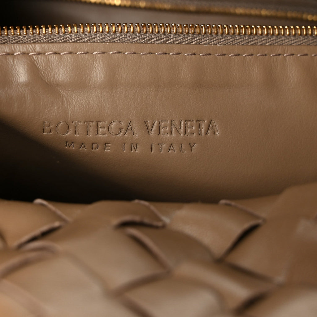 Calfskin Intrecciato Small Hop Pinecone