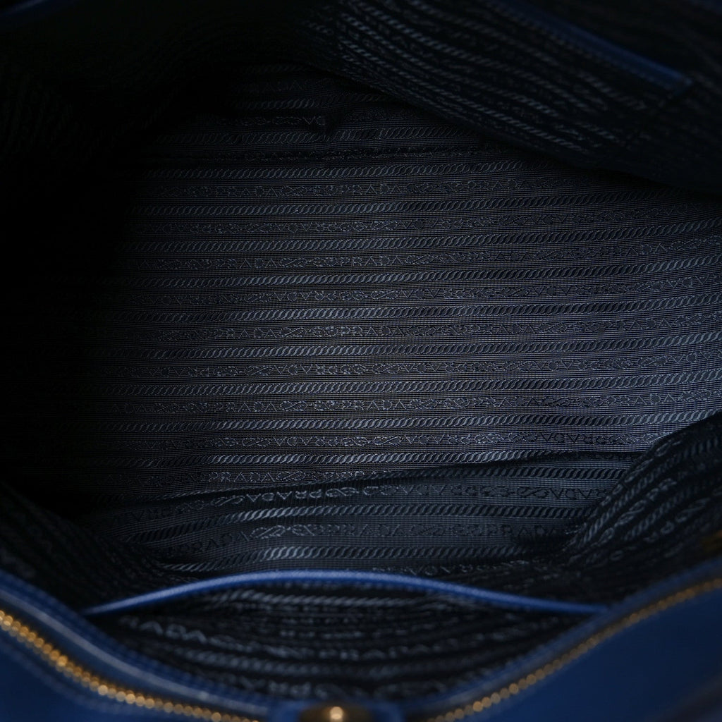 Saffiano Large Galleria Double Zip Tote Bluette