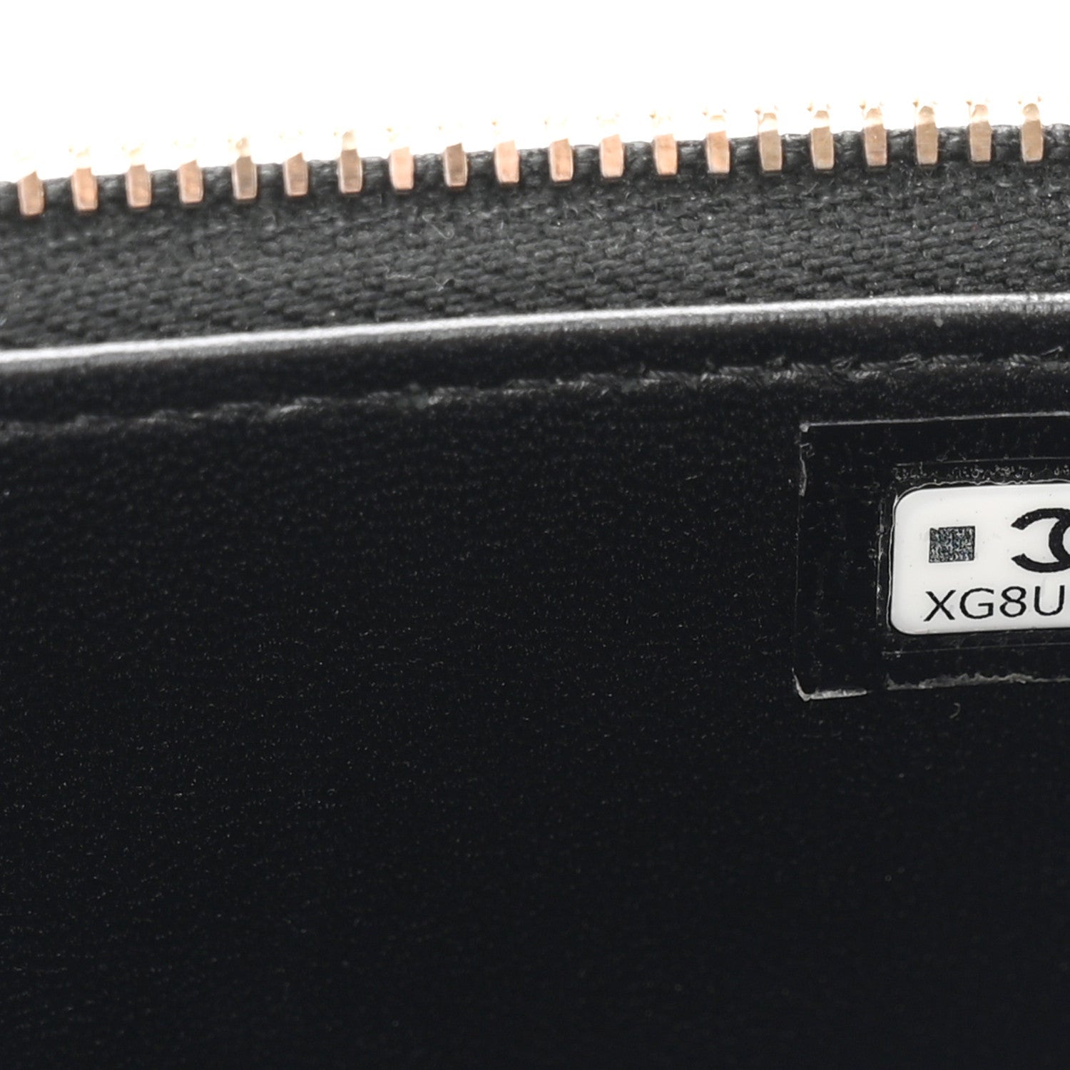 Pearly Caviar Quilted Fit For You Small Vanity Case With Chain Black