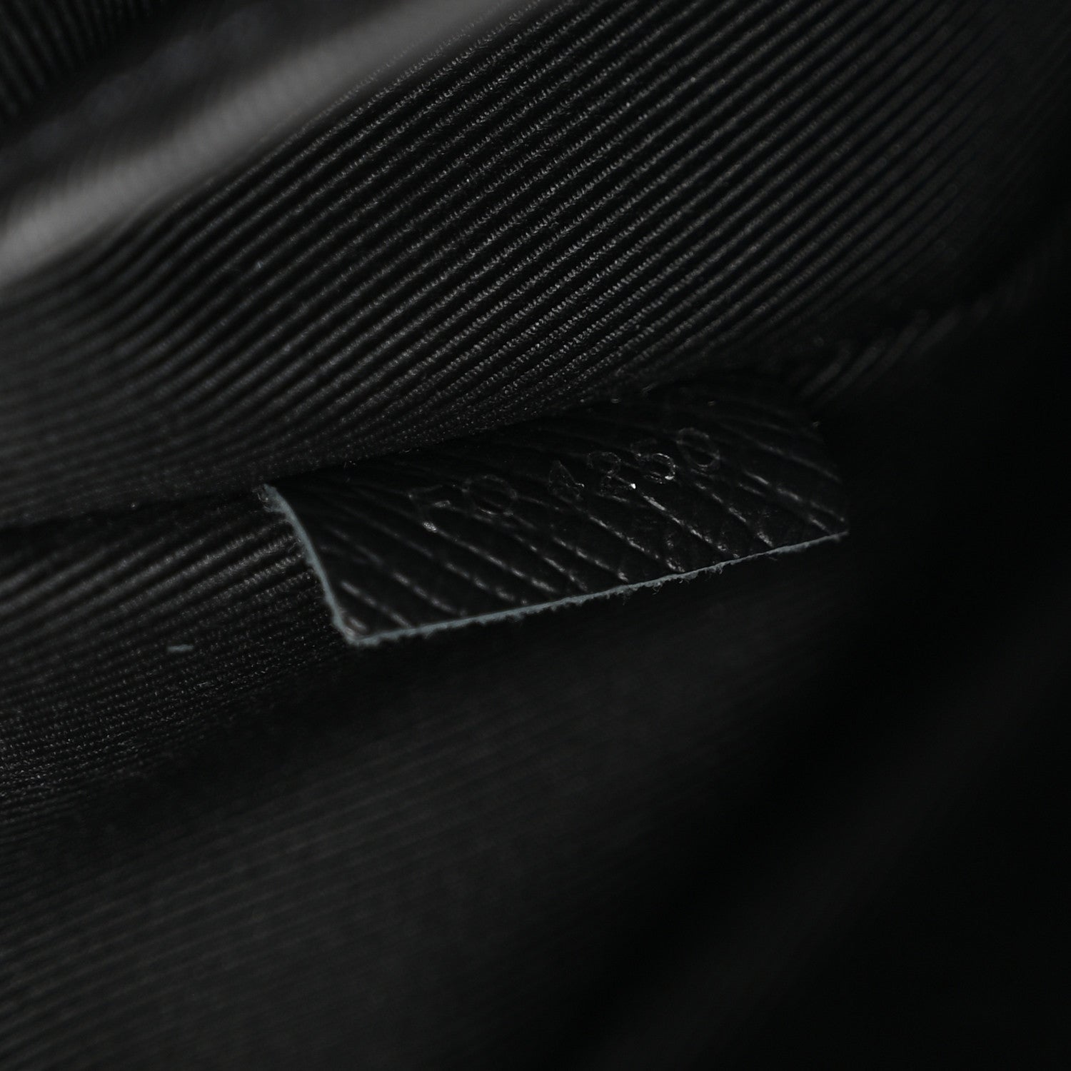 Taiga Monogram Eclipse Outdoor Messenger Black