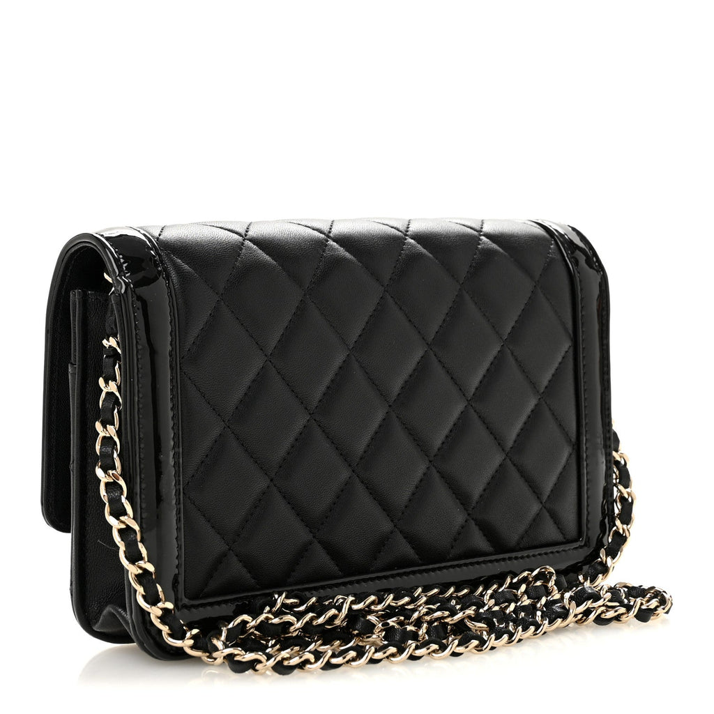 Lambskin Patent Calfskin Quilted Hold The Line CC Wallet On Chain WOC Black