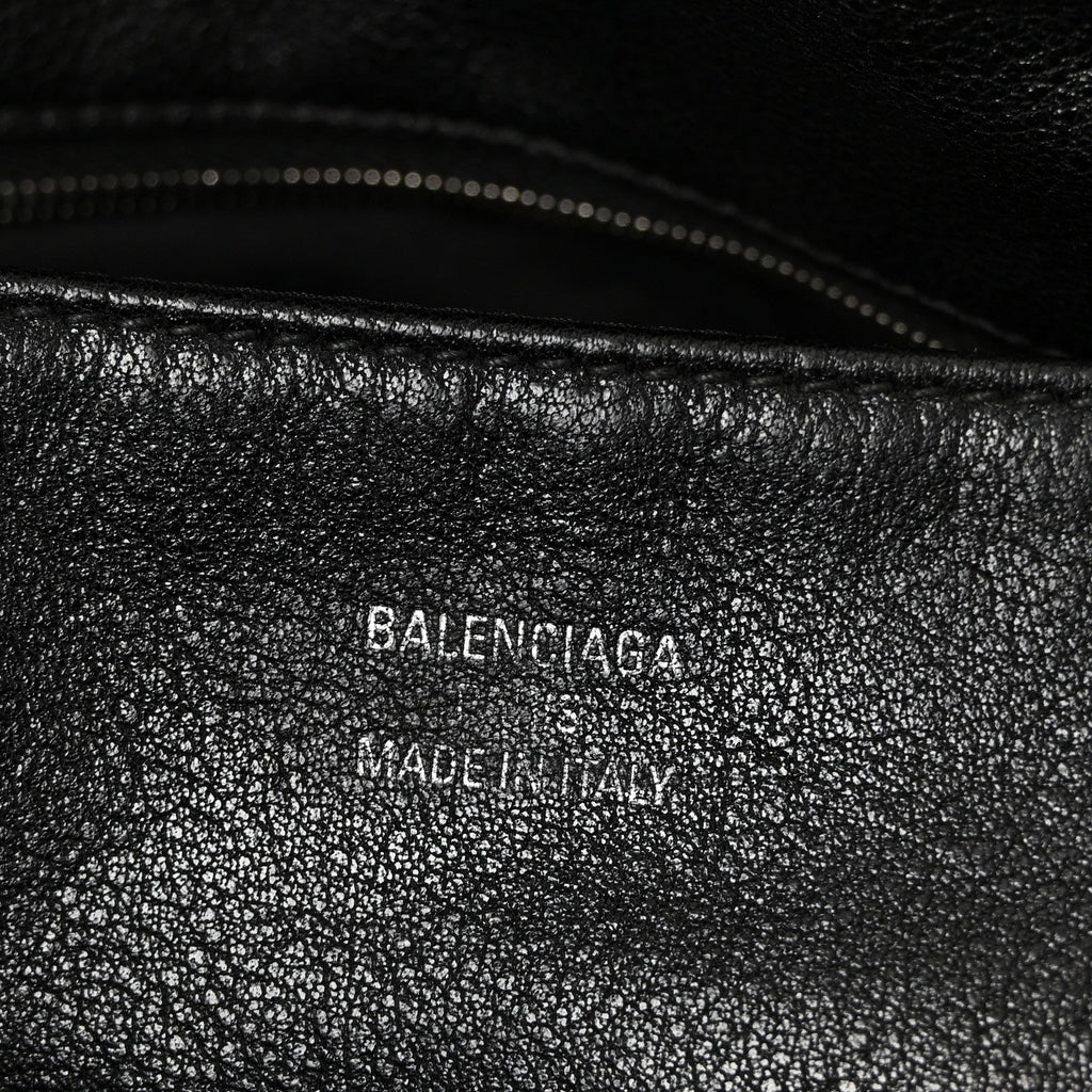 Calfskin Medium Modu Shoulder Bag Black