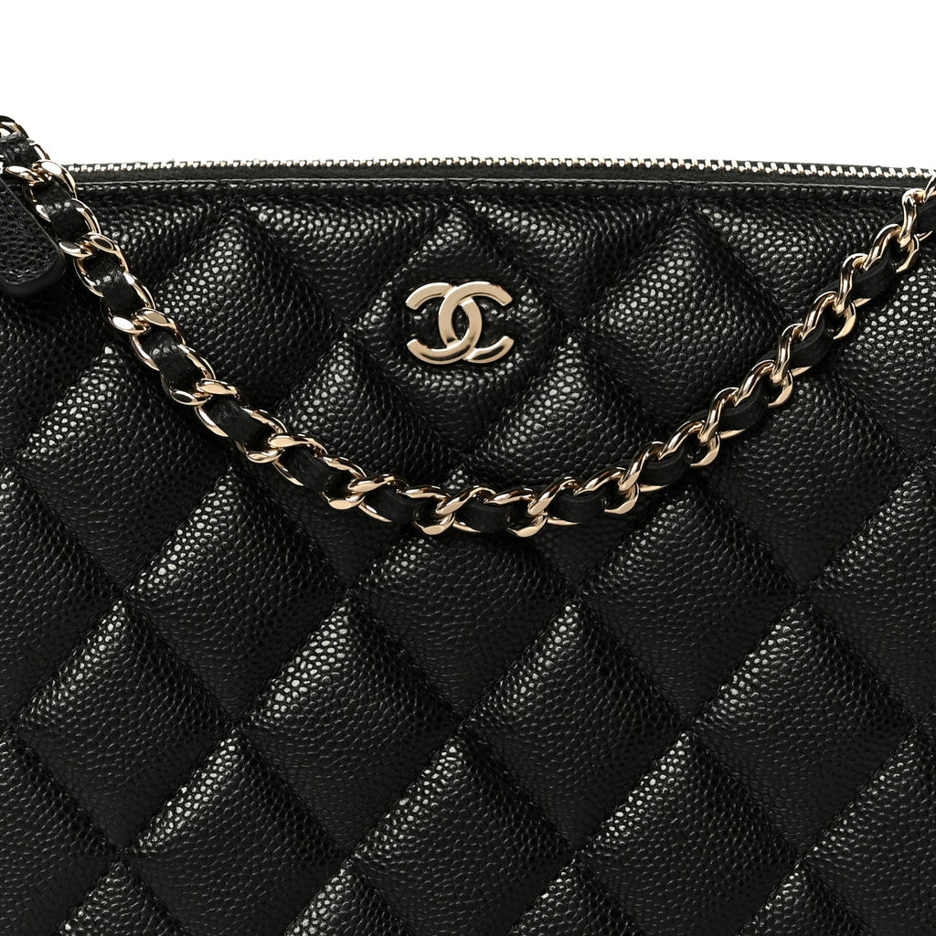 Caviar Quilted Purse With Chain Black