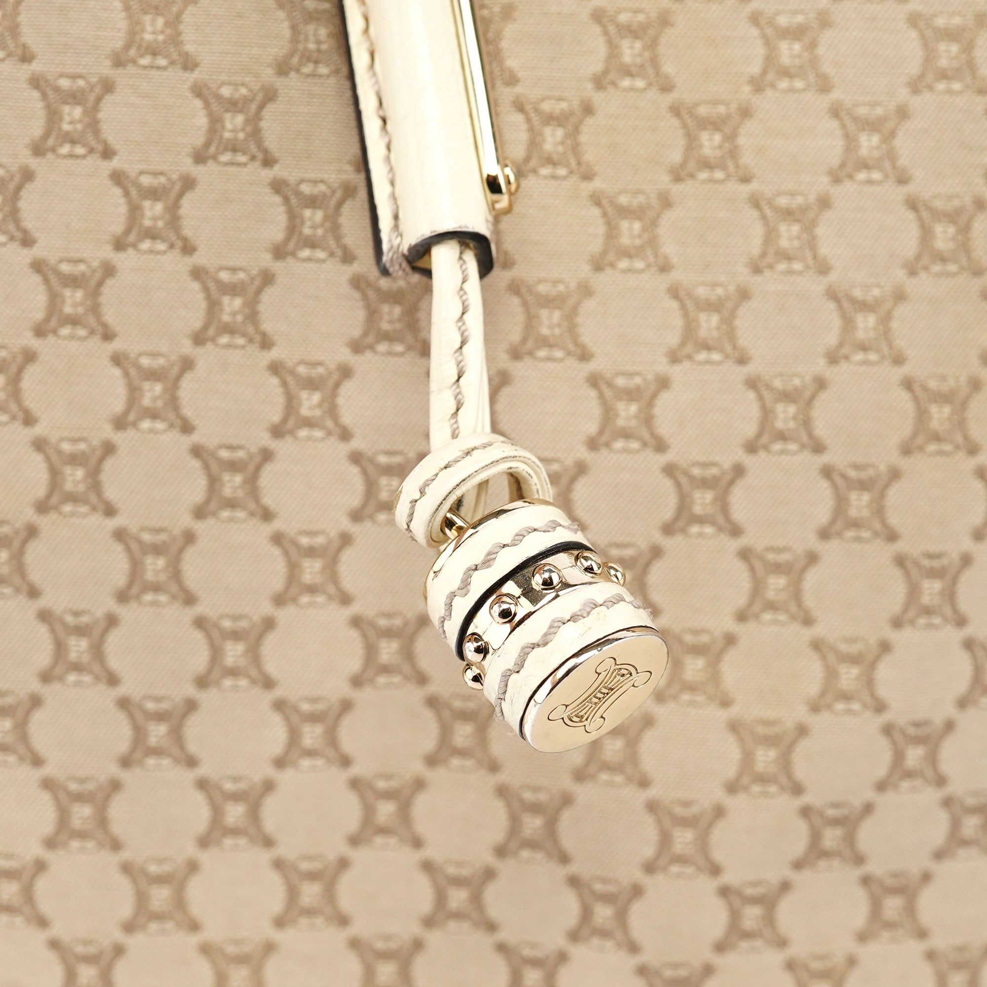 Beige Bittersweet Triomphe Hobo Bag