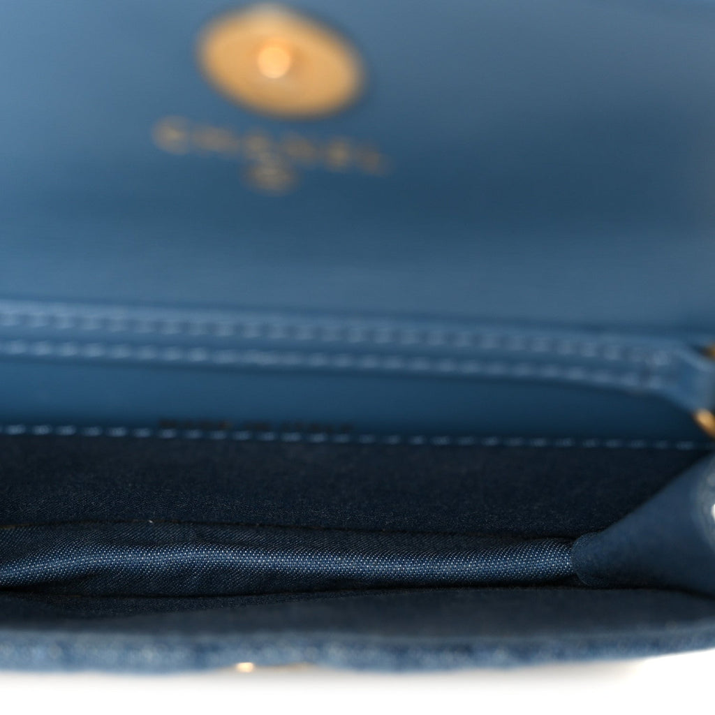 Denim Quilted CC Pearl Crush Clutch With Chain Blue