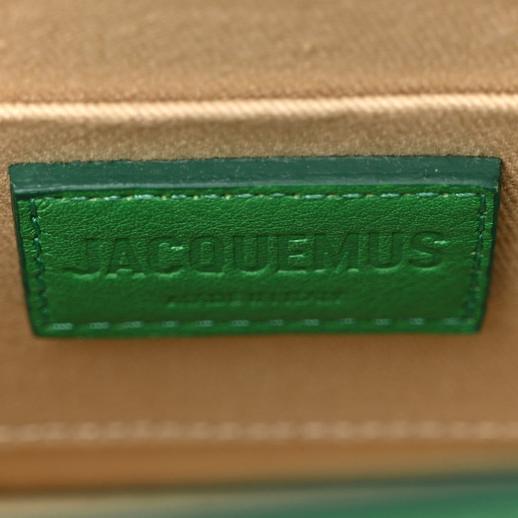 Smooth Calfskin Le Chiquito Moyen Green