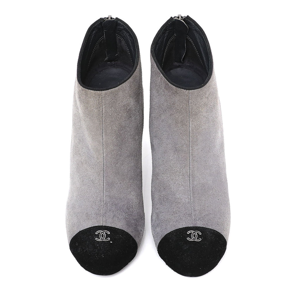 Chanel Bicolor Captoe CC Ankle Boots 39.5