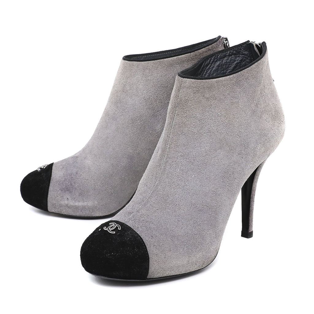 Chanel Bicolor Captoe CC Ankle Boots 39.5