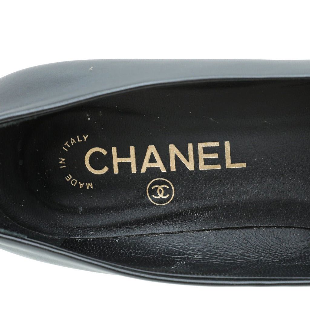 Chanel Black CC Cap Toe Camellia Flower Pump 38.5
