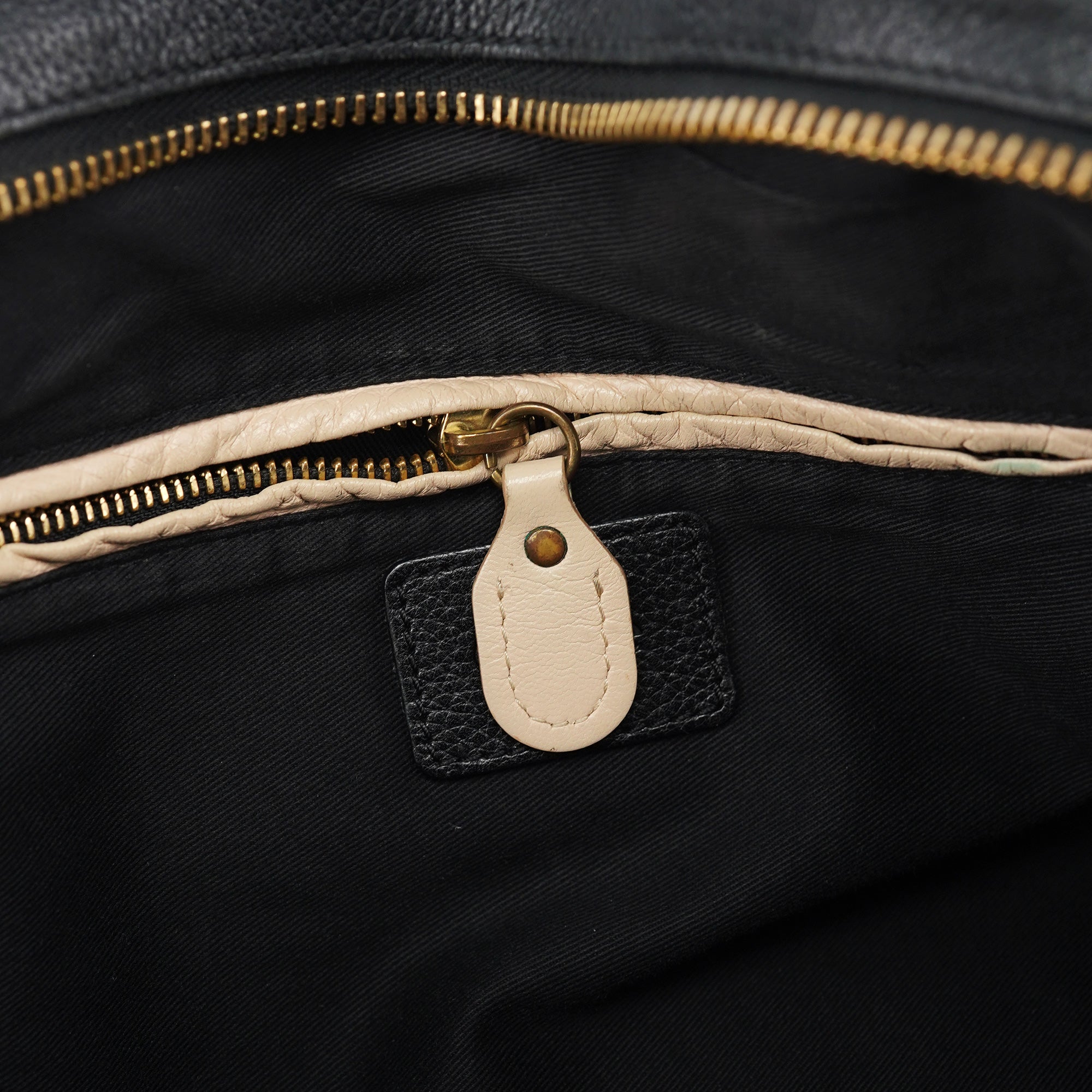 Black Leather Paraty 2-Way Bag