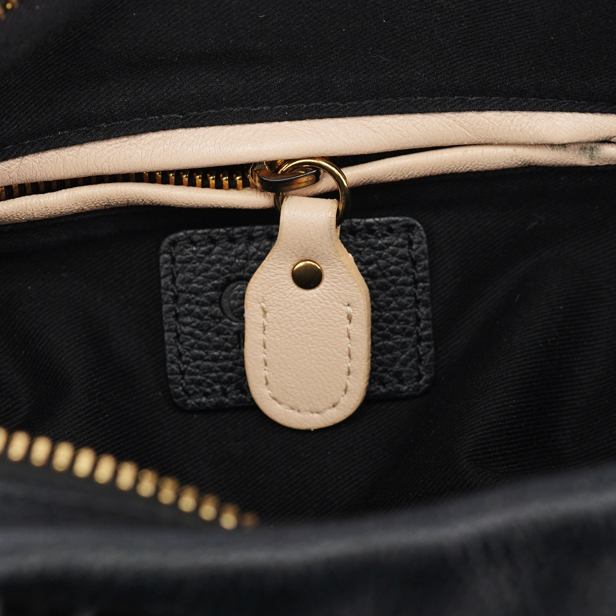 Black Leather Paraty 2-Way Bag