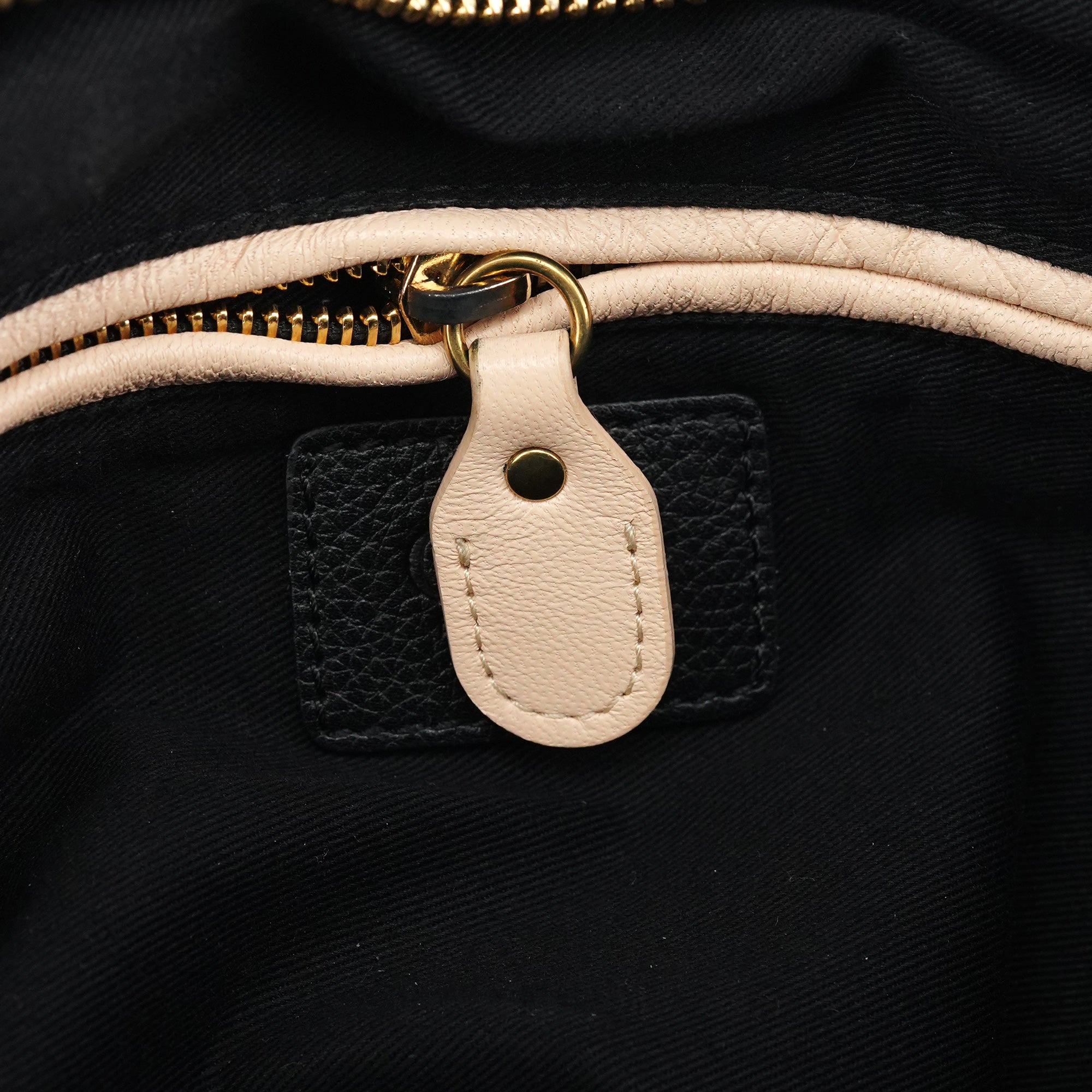 Black Leather Paraty 2-Way Bag