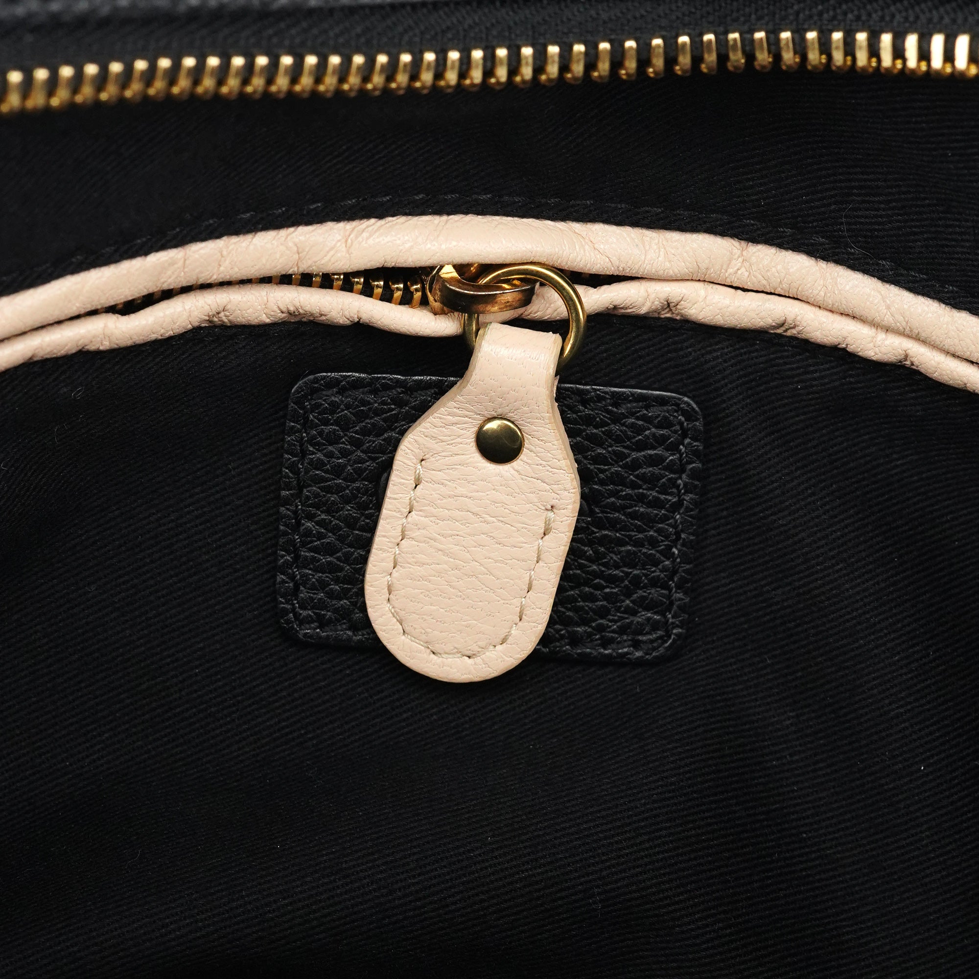 Black Leather Paraty 2-Way Bag