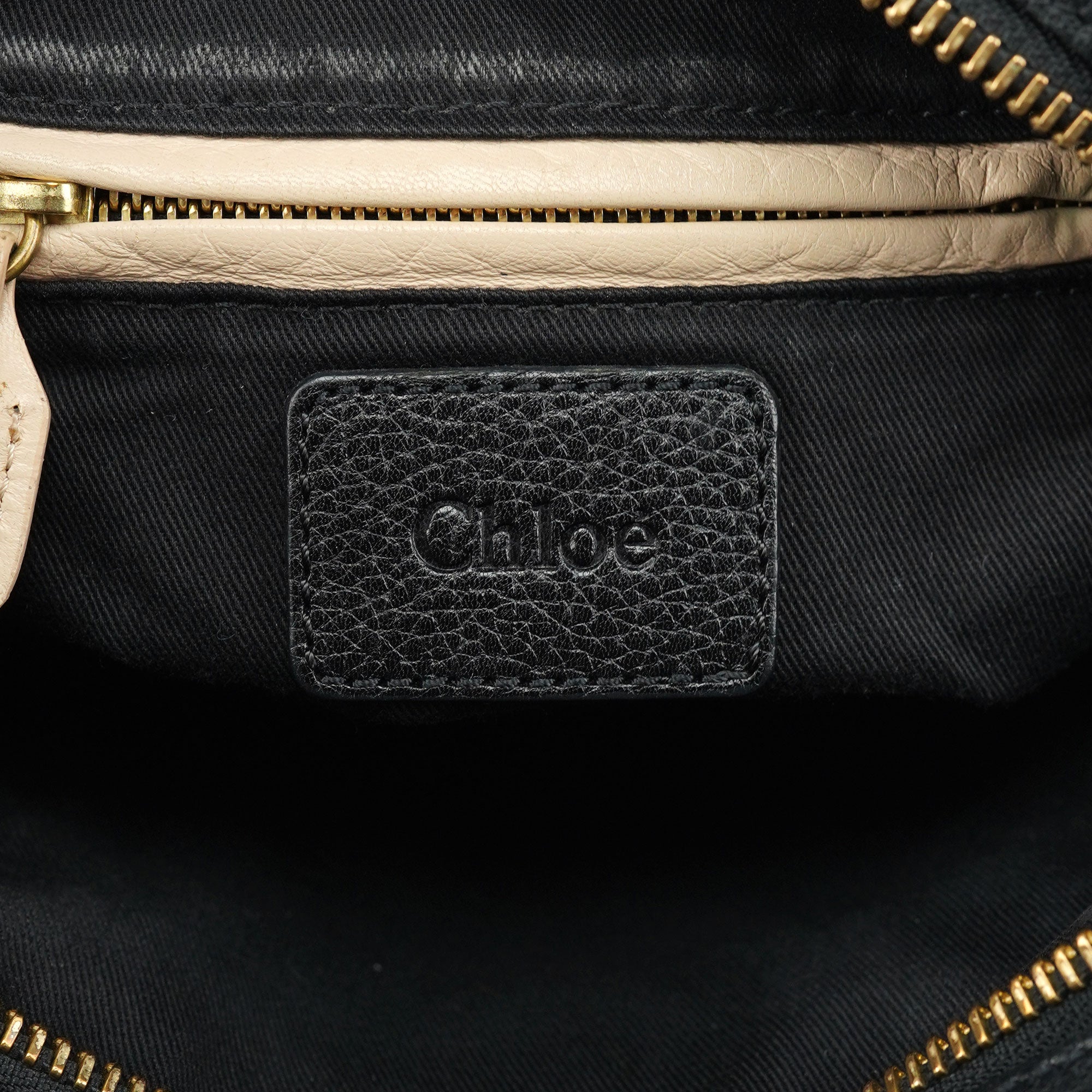 Black Leather Paraty 2-Way Shoulder Bag