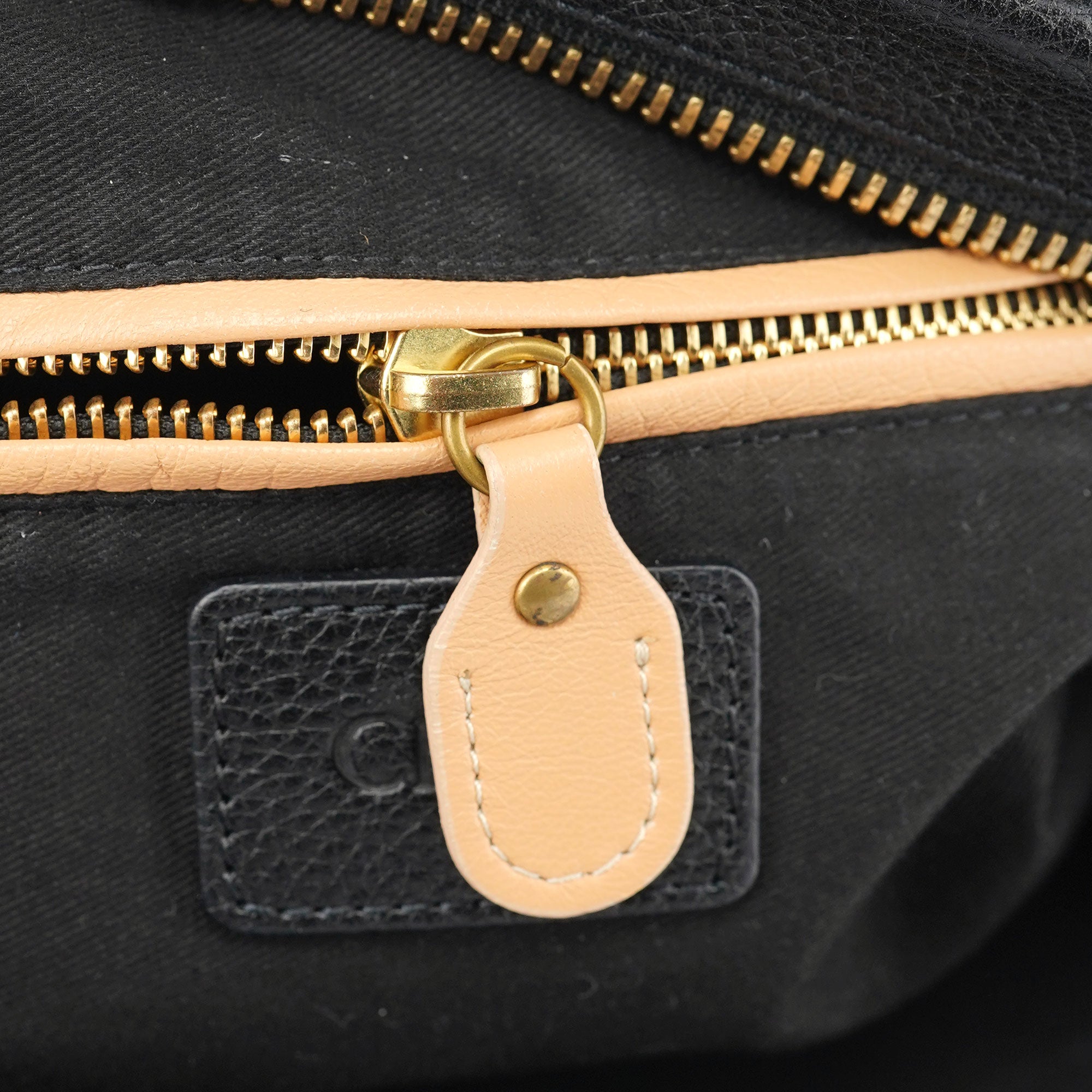 Black Leather Paraty 2-Way Shoulder Bag