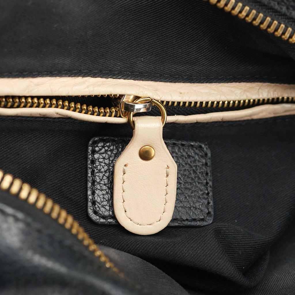 Black Leather Paraty 2-Way Shoulder Bag