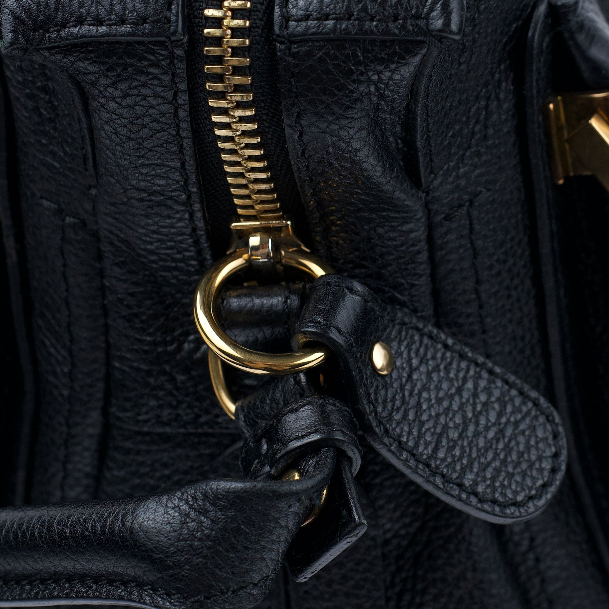 Black Leather Paraty 2-Way Shoulder Bag