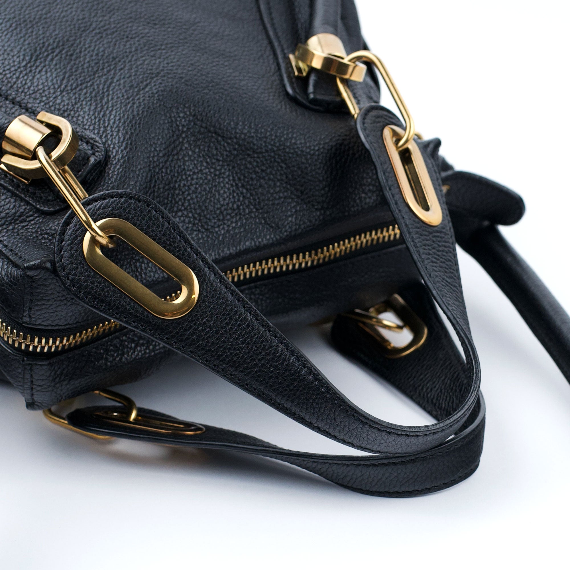 Black Leather Paraty 2-Way Shoulder Bag