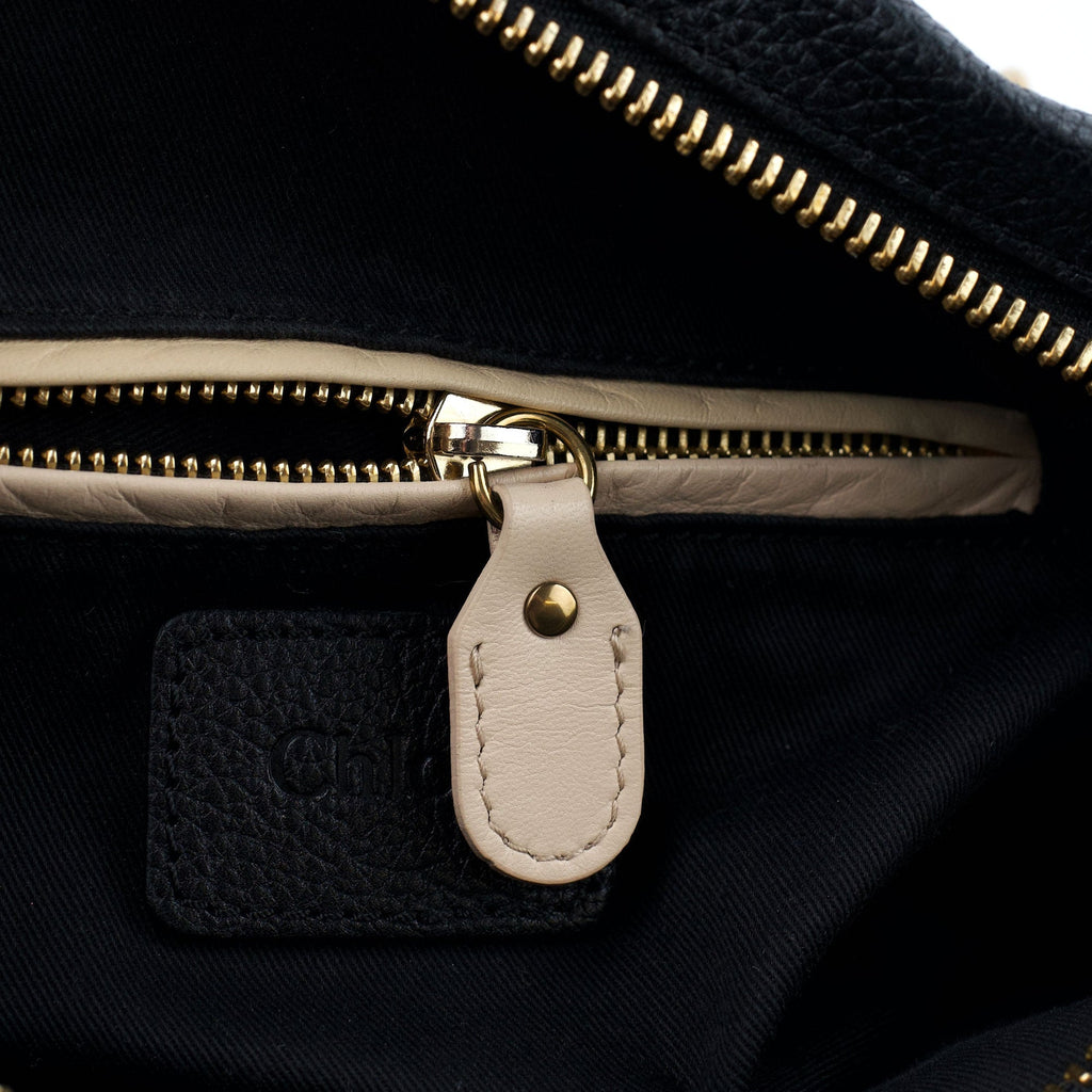 Black Leather Paraty 2-Way Shoulder Bag