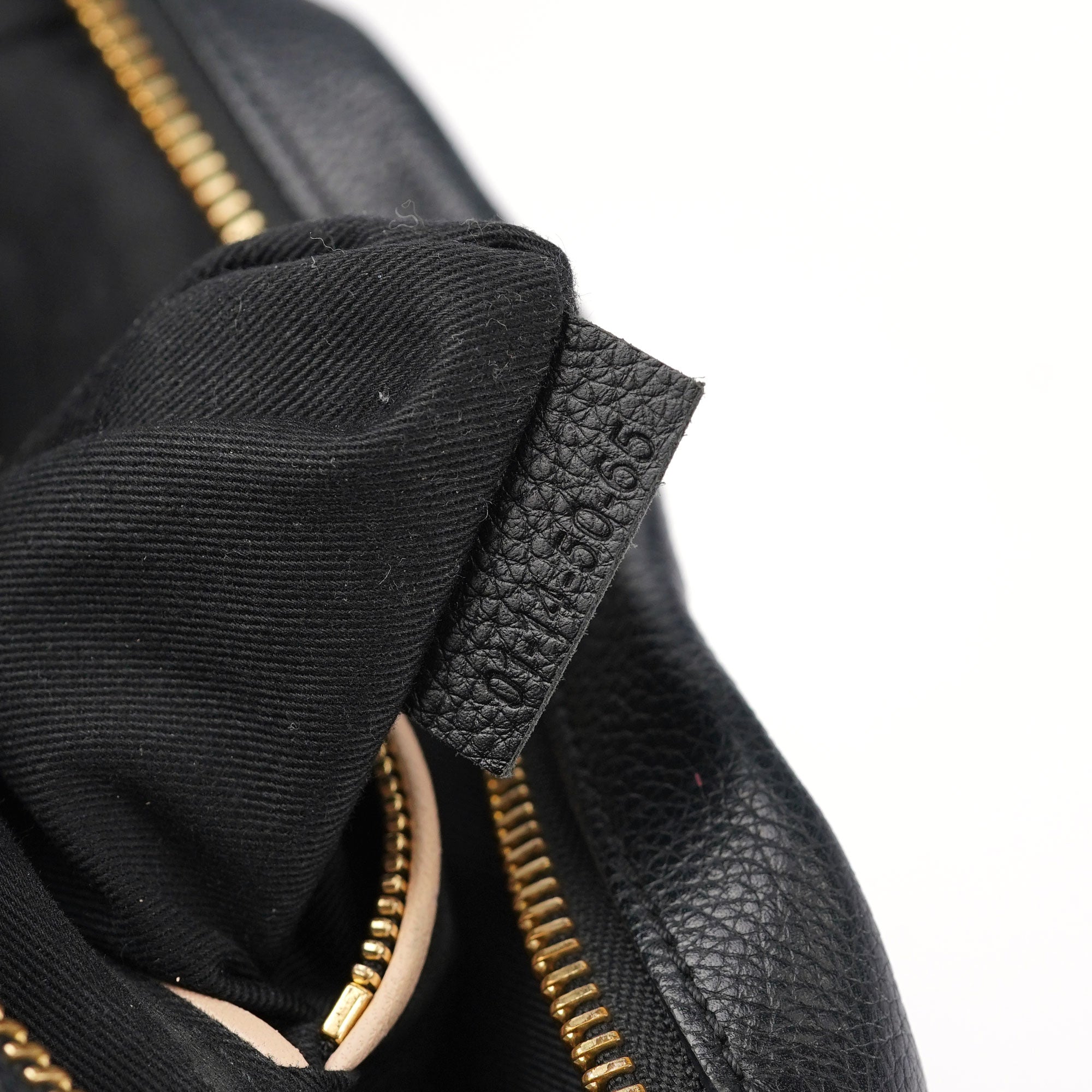 Black Leather Paraty 2-Way Shoulder Bag
