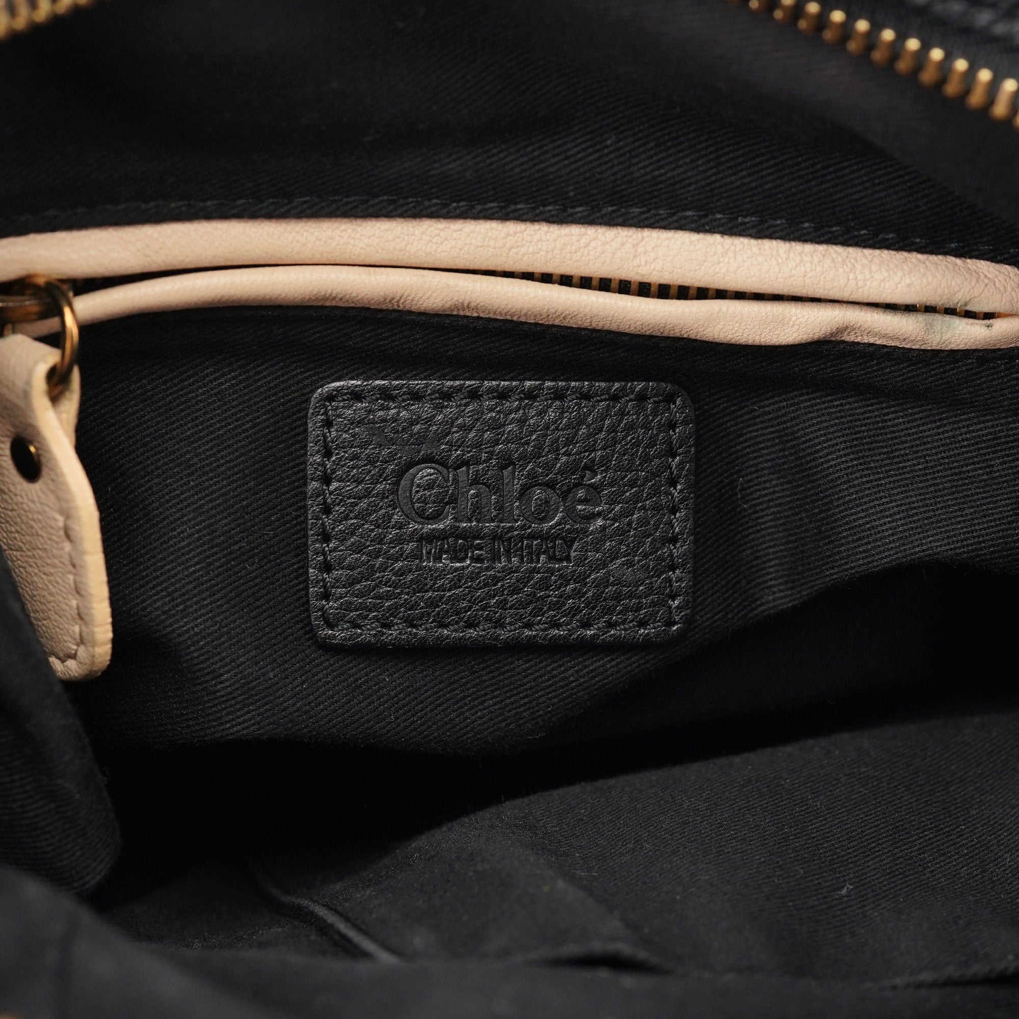Black Leather Paraty 2-Way Shoulder Bag