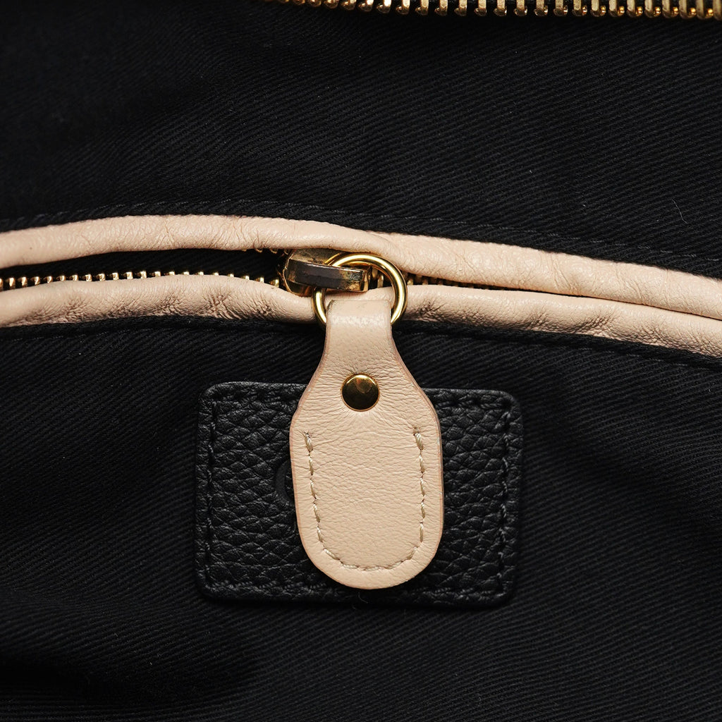 Black Leather Paraty 2-Way Shoulder Bag