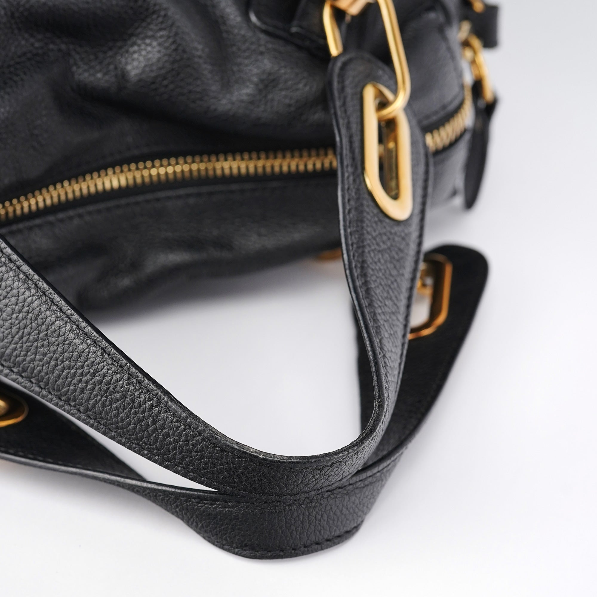 Black Leather Paraty 2-Way Shoulder Bag