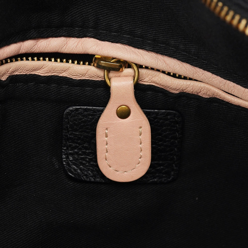 Black Leather Paraty 2-Way Shoulder Bag