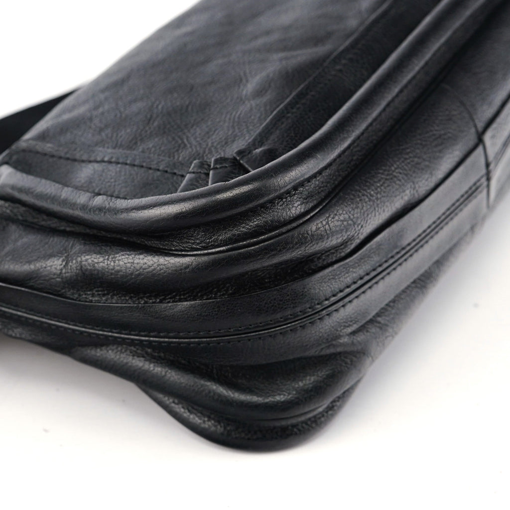 Black Leather Paraty Shoulder Bag