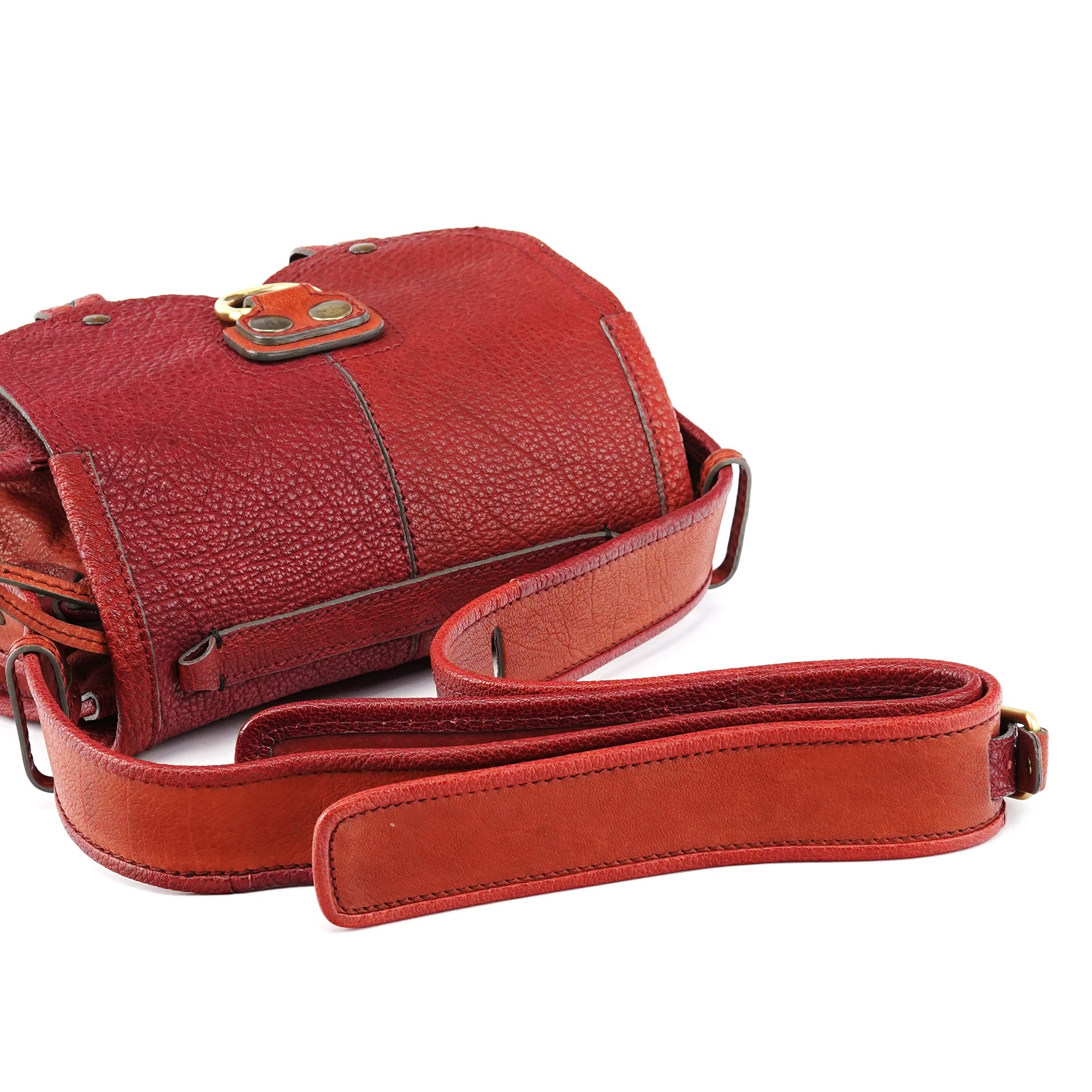 Fall 2005 Red Grained Leather Saddle Shoulder Bag