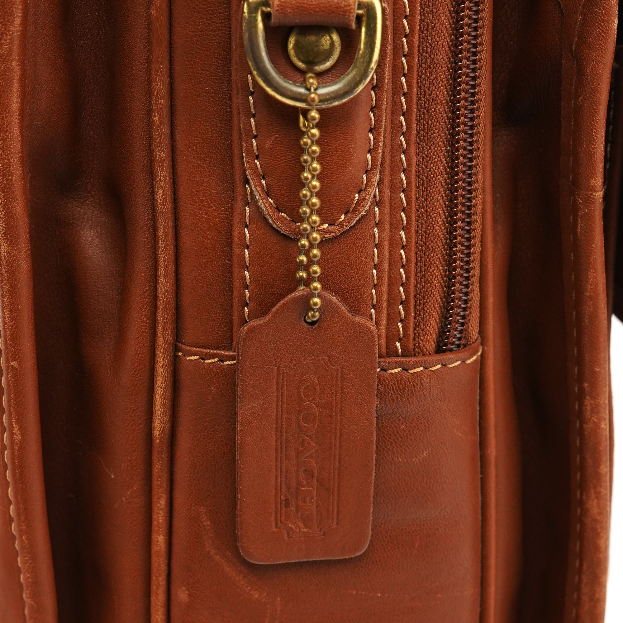 0532 Light Brown Leather Metropolitan 2-Way Bag