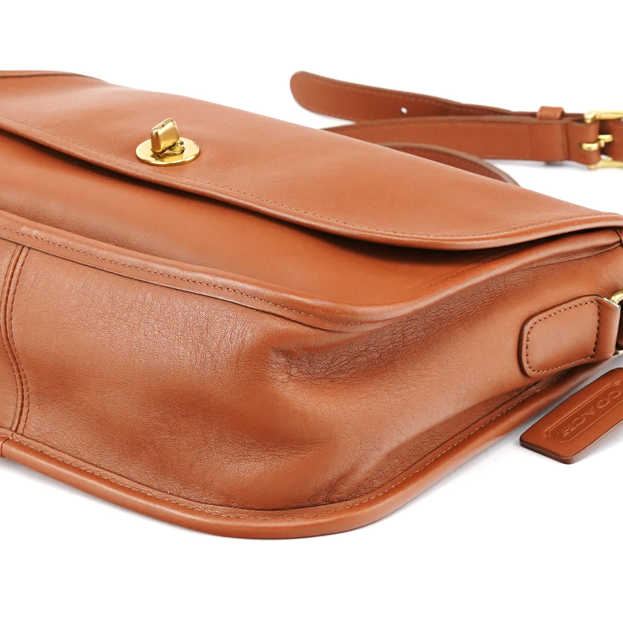 09790 Light Brown Leather Metropolitan Shoulder Bag