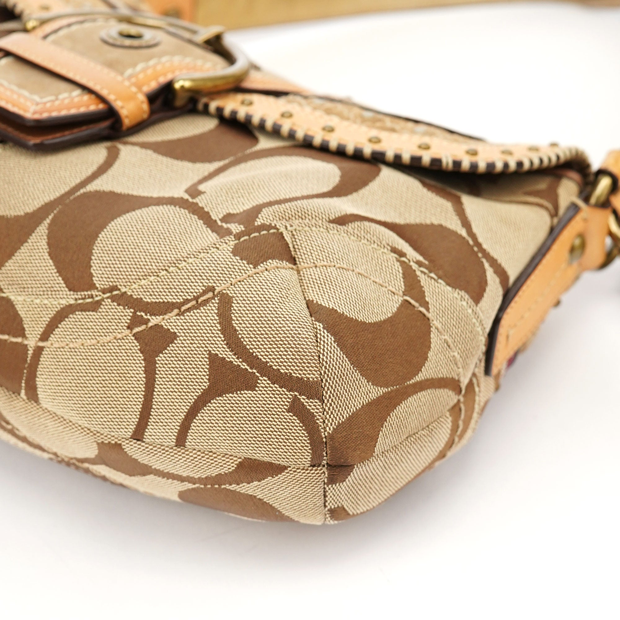 10484 Beige Soho Shoulder Bag
