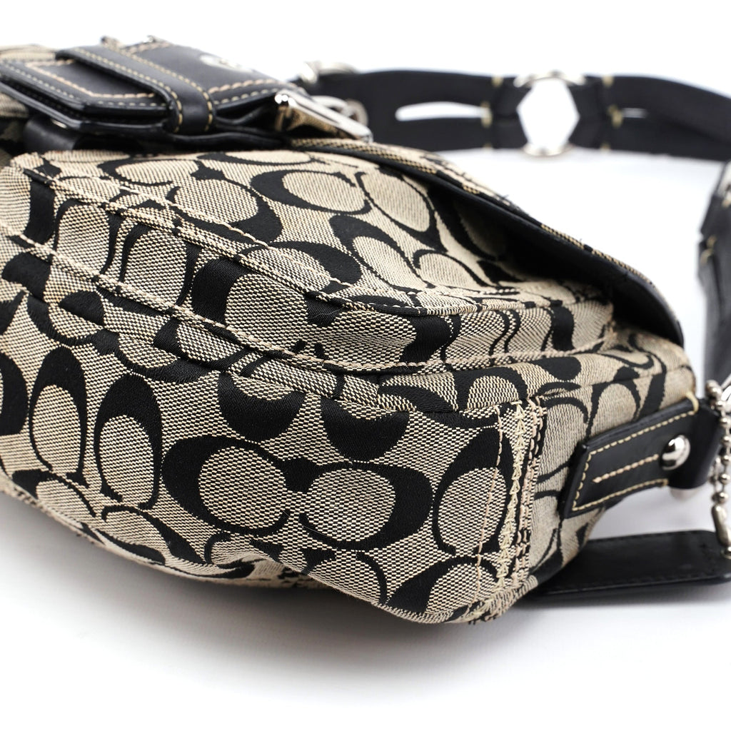 10604 Grey Signature C Soho Shoulder Bag
